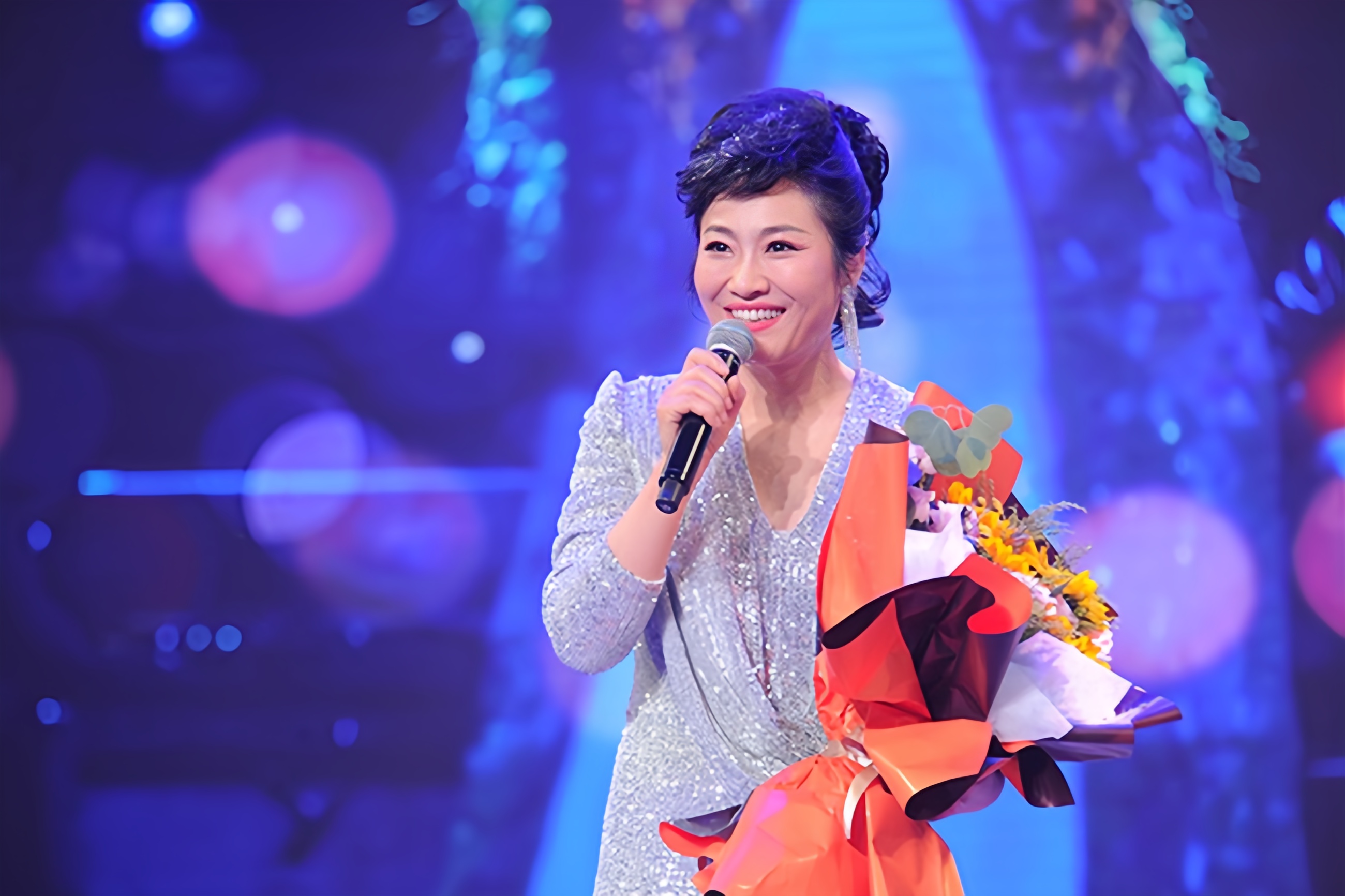 泉城唱响“美丽时光” 李美丽个人演唱会绽放济南舞台