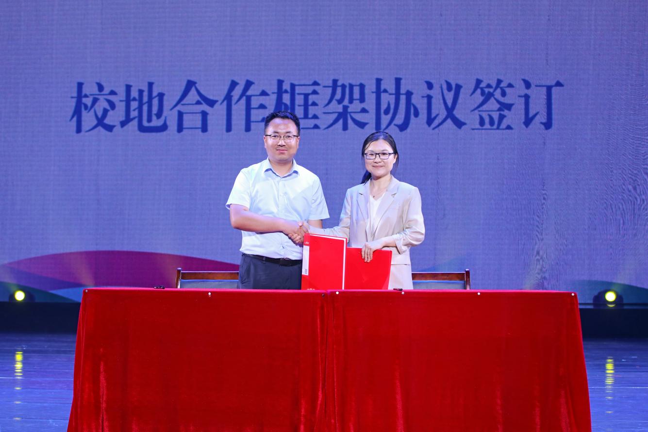 山东青年政治学院举办汉服文化进校园活动